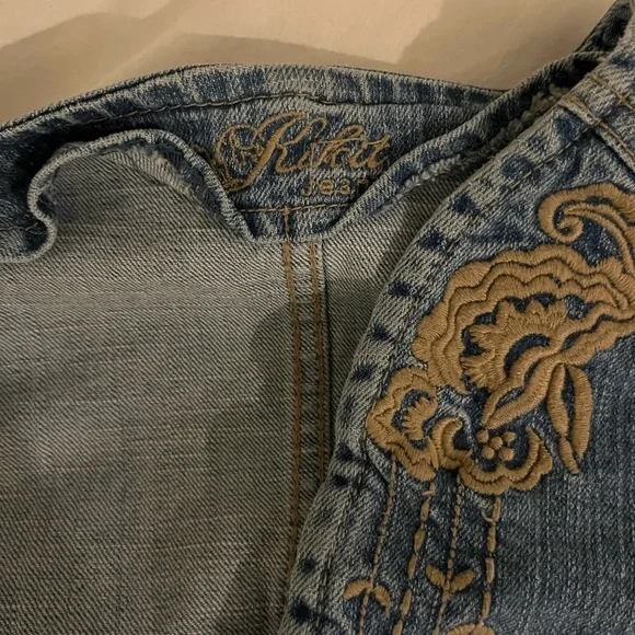 Embroidered Denim Jacket - Picture 4 of 4